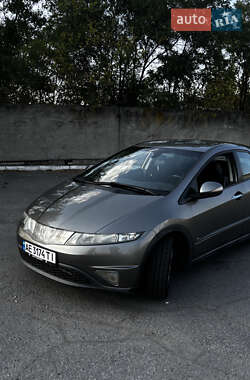 Хэтчбек Honda Civic 2006 в 