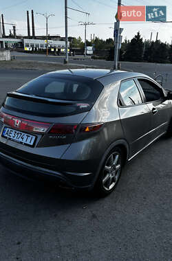 Хэтчбек Honda Civic 2006 в 