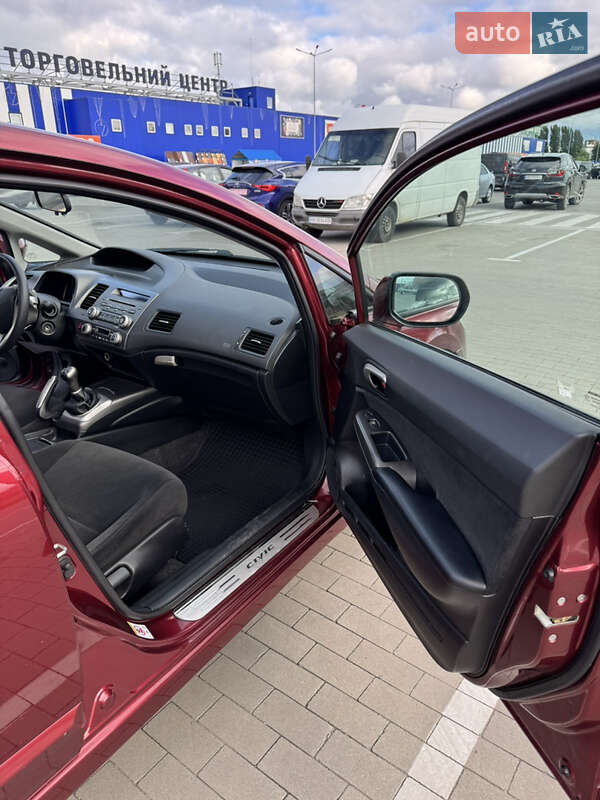 Седан Honda Civic 2008 в Виннице