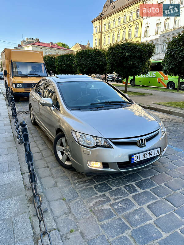 Седан Honda Civic 2006 в Львові