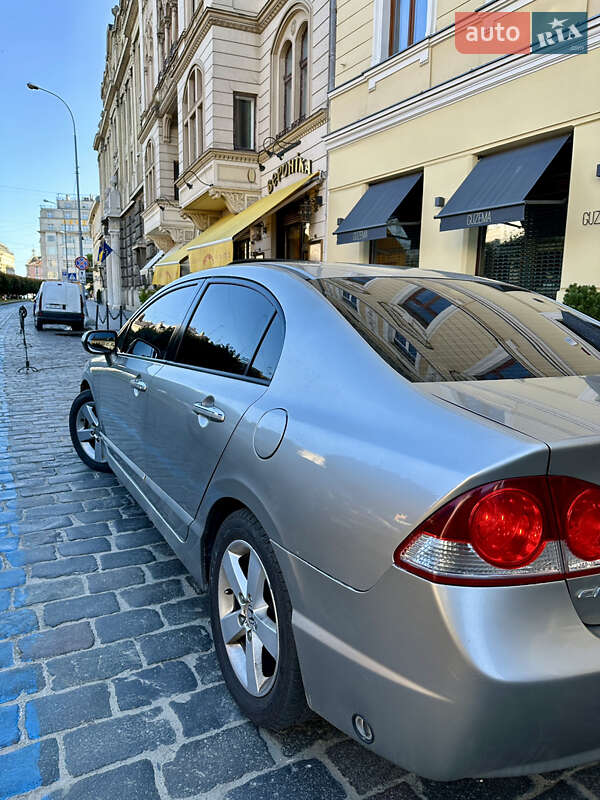 Седан Honda Civic 2006 в Львові
