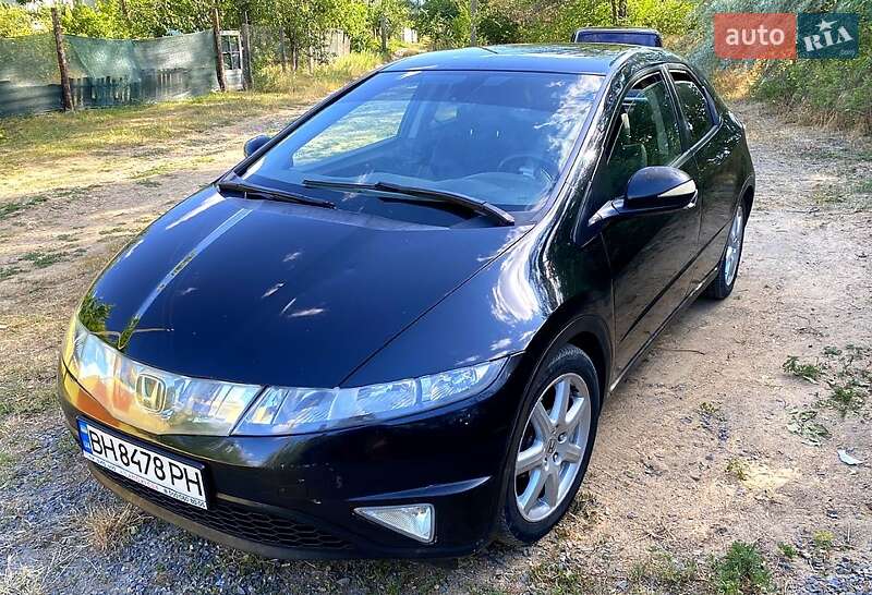 Хэтчбек Honda Civic 2008 в Вознесенске