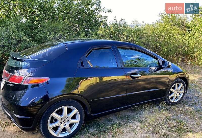 Хэтчбек Honda Civic 2008 в Вознесенске