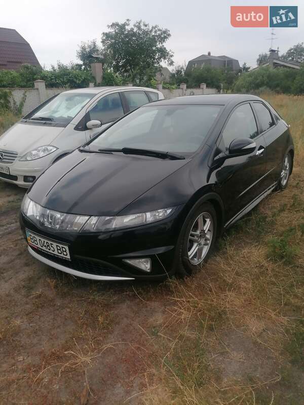 Хэтчбек Honda Civic 2007 в 
