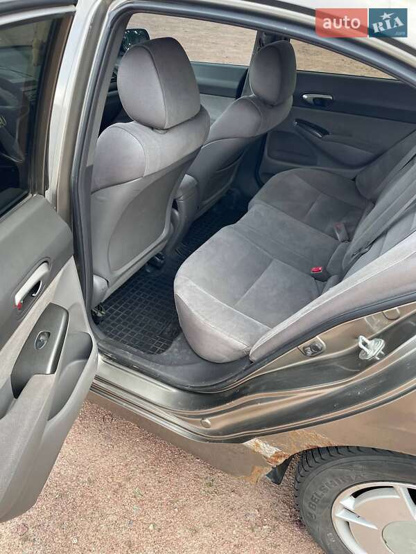 Седан Honda Civic 2007 в На Новой Боровой
