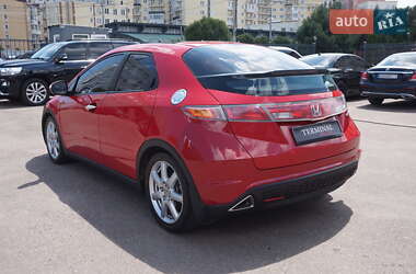 Хэтчбек Honda Civic 2007 в 