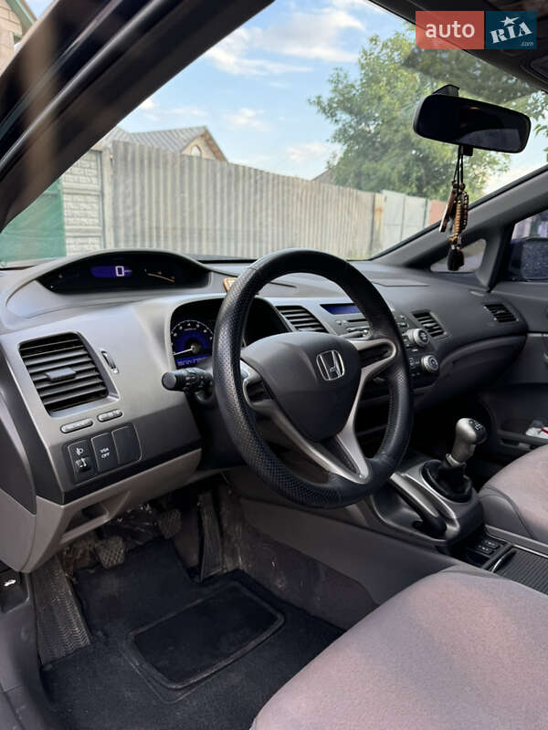 Седан Honda Civic 2007 в Чугуєві