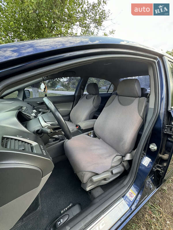 Седан Honda Civic 2007 в Чугуєві