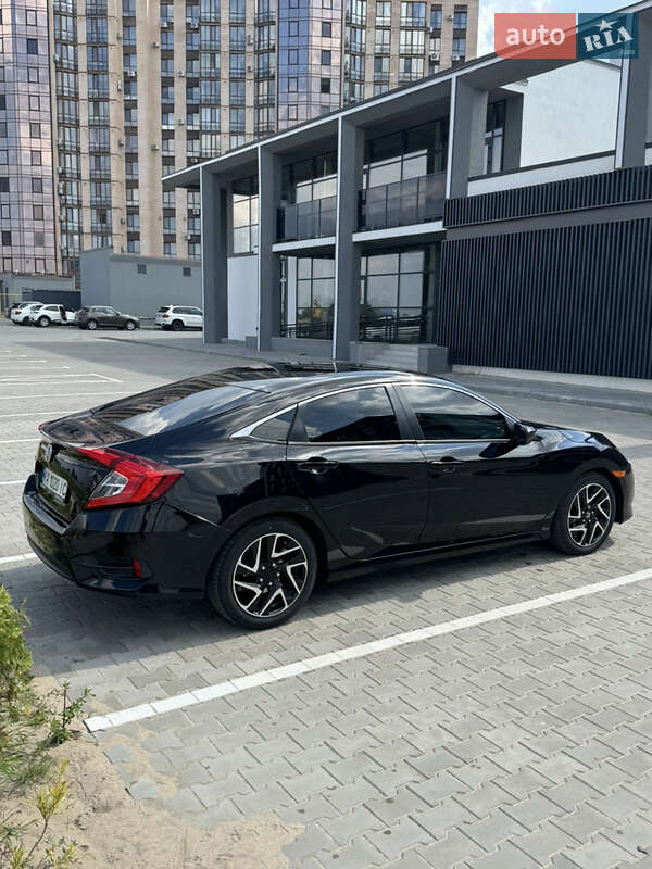 Седан Honda Civic 2016 в Черкассах