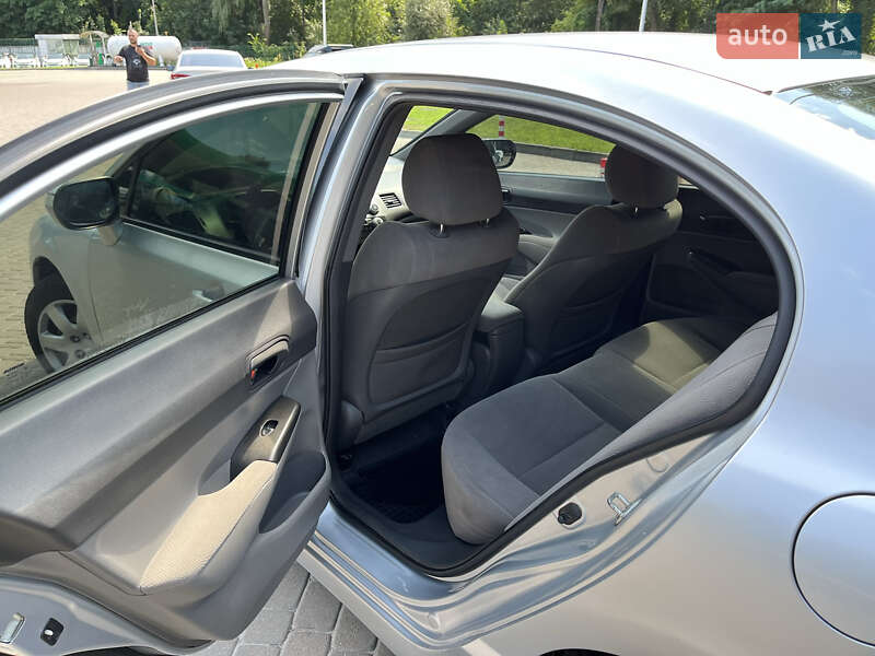 Седан Honda Civic 2008 в Краматорске