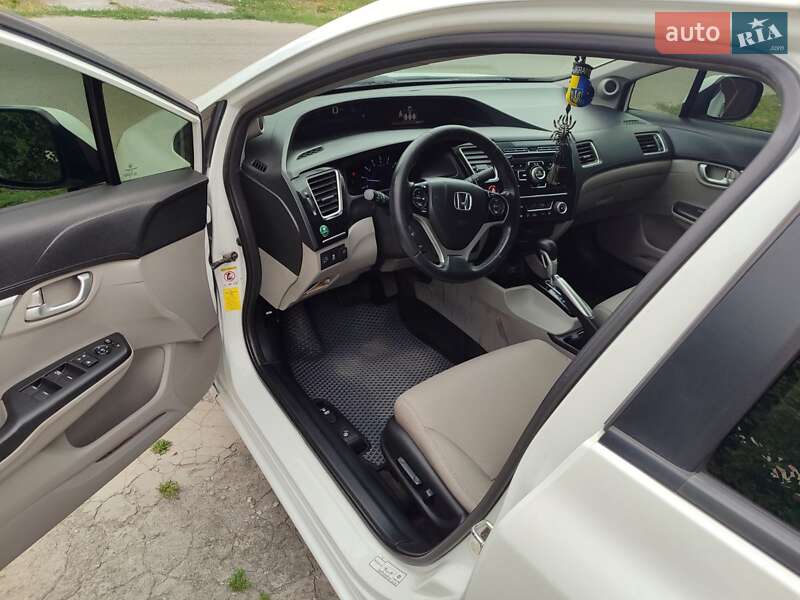 Седан Honda Civic 2013 в Новомосковске