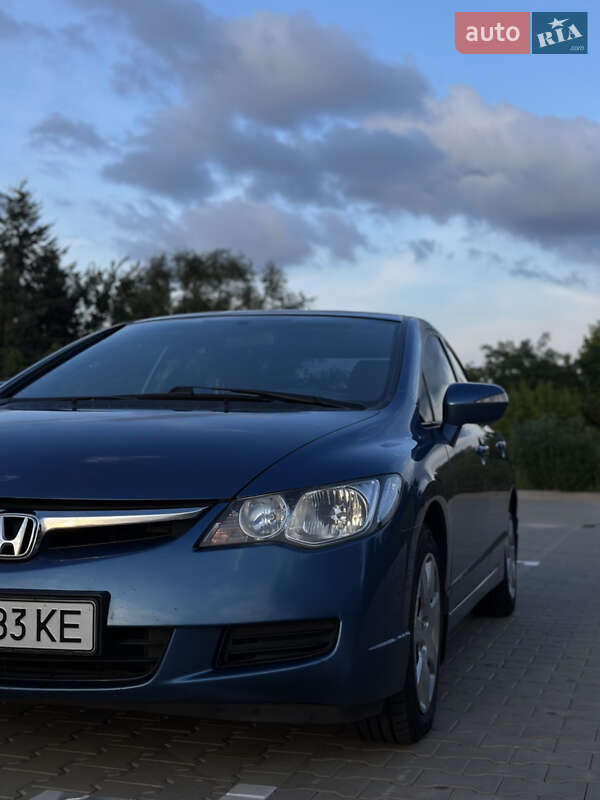 Седан Honda Civic 2008 в Смілі