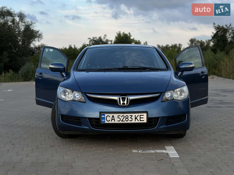 Седан Honda Civic 2008 в Смілі