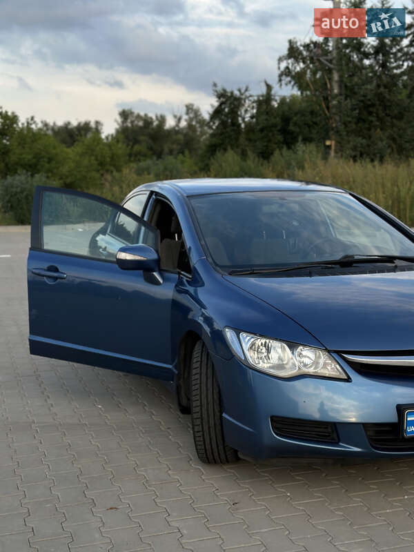 Седан Honda Civic 2008 в Смілі