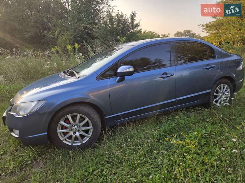 Седан Honda Civic 2007 в Львові