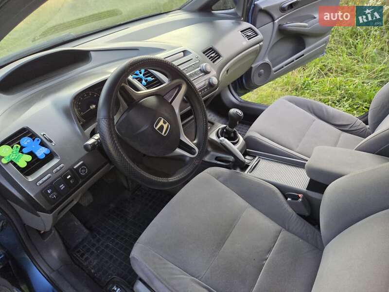Седан Honda Civic 2007 в Львові