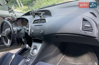 Хэтчбек Honda Civic 2007 в 