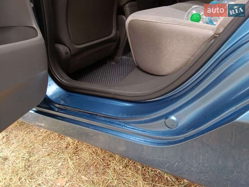 Седан Honda Civic 2006 в Дніпрі