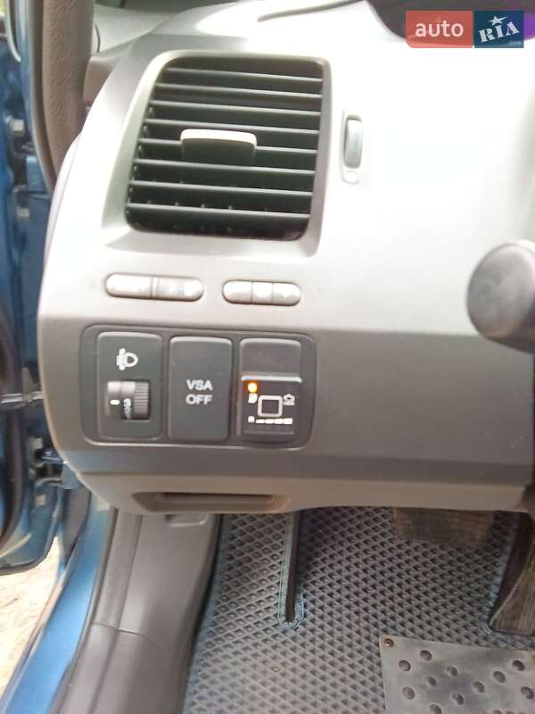 Седан Honda Civic 2006 в Дніпрі