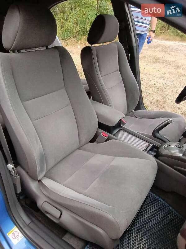 Седан Honda Civic 2006 в Дніпрі