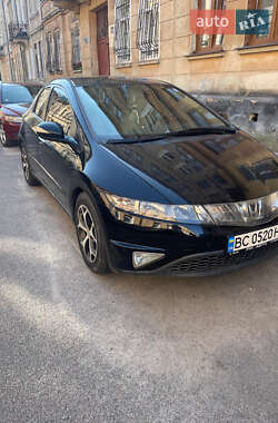 Хэтчбек Honda Civic 2007 в Львове