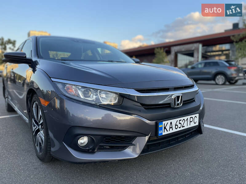 Седан Honda Civic 2018 в Киеве