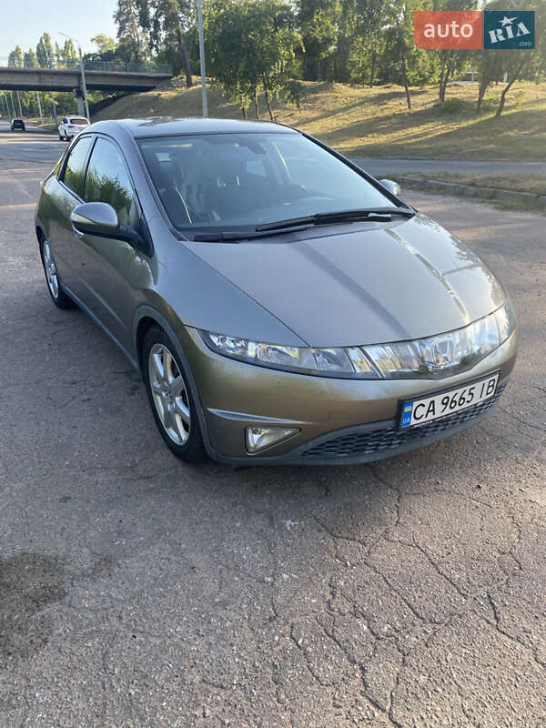 Хэтчбек Honda Civic 2008 в Черкассах