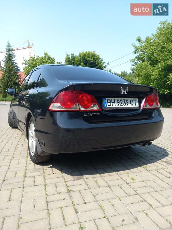 Седан Honda Civic 2008 в Чернівцях