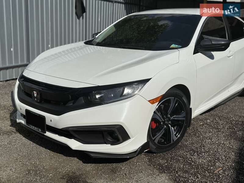 Седан Honda Civic 2019 в Днепре