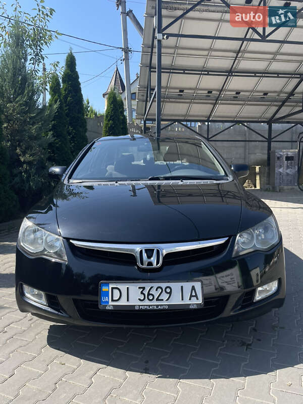 Седан Honda Civic 2007 в Чернівцях