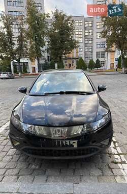Хэтчбек Honda Civic 2006 в Харькове