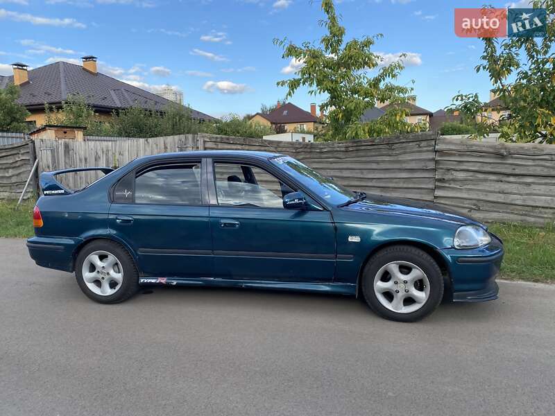 Седан Honda Civic 1996 в Киеве