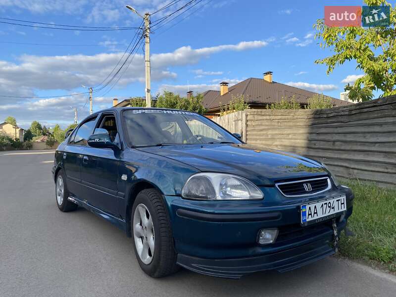 Седан Honda Civic 1996 в Киеве