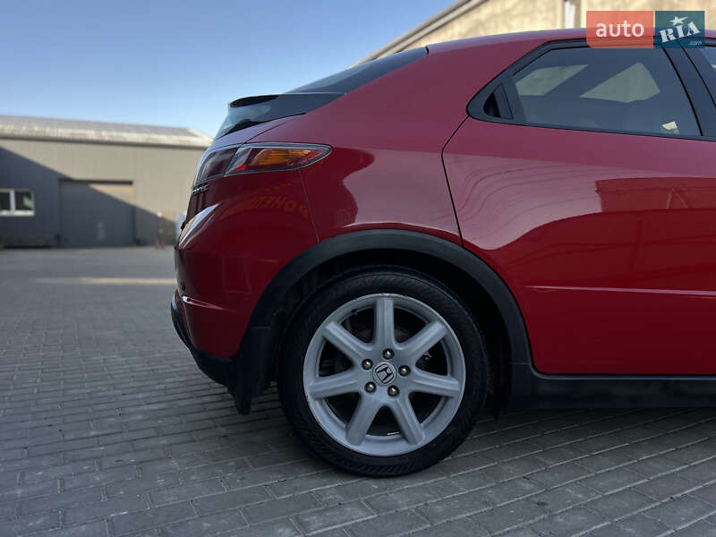 Хэтчбек Honda Civic 2007 в Крюковщине