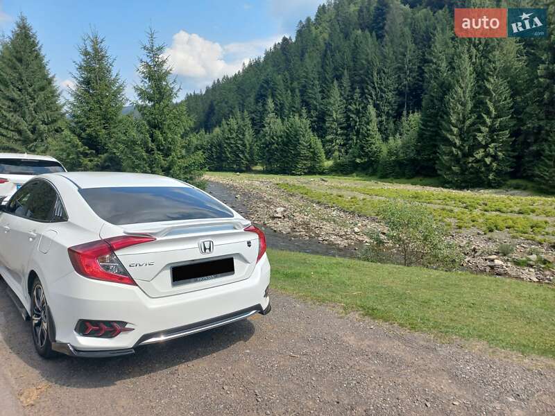 Седан Honda Civic 2019 в Днепре