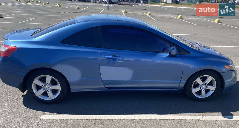 Купе Honda Civic 2005 в Киеве фото 4 Купе Honda Civic 2005 в Киеве