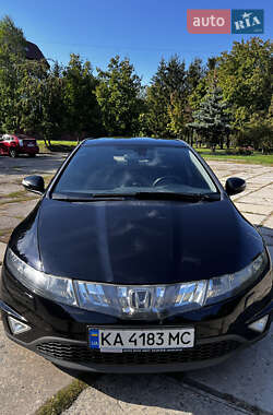 Хэтчбек Honda Civic 2008 в 