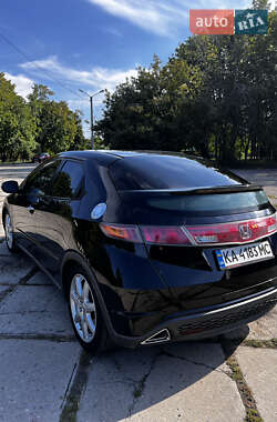 Хэтчбек Honda Civic 2008 в 