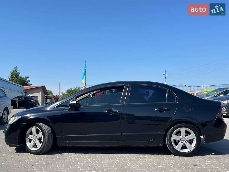 Седан Honda Civic 2008 в Львові