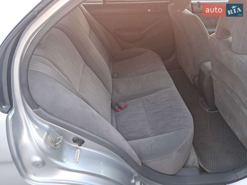 Седан Honda Civic 2003 в Ирпене