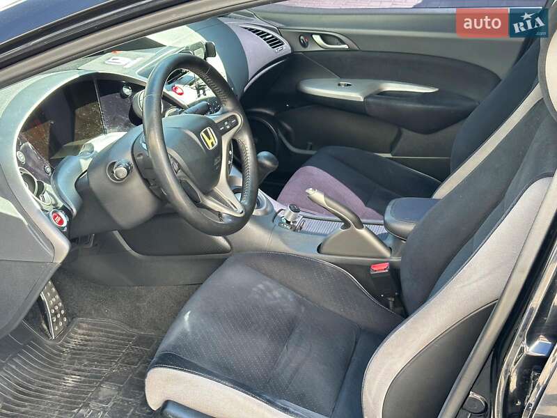 Хэтчбек Honda Civic 2008 в Одессе