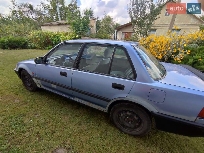 Седан Honda Civic 1988 в Здолбуніві