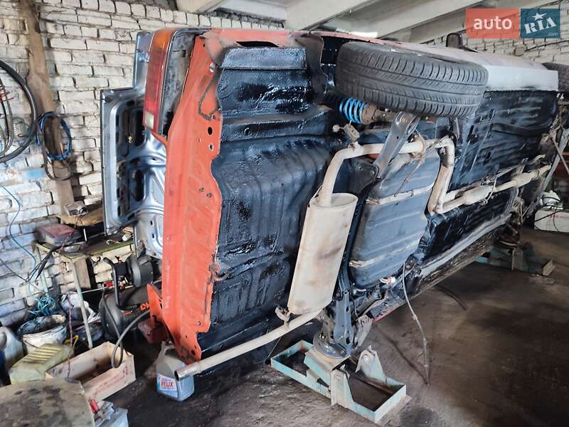 Седан Honda Civic 1988 в Здолбуніві