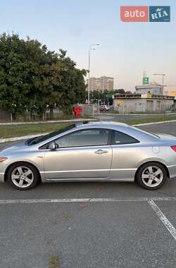 Купе Honda Civic 2006 в 