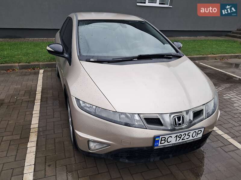 Хетчбек Honda Civic 2008 в Луцьку фото 2 Хетчбек Honda Civic 2008 в Луцьку