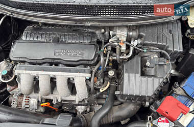 Хэтчбек Honda Civic 2010 в 