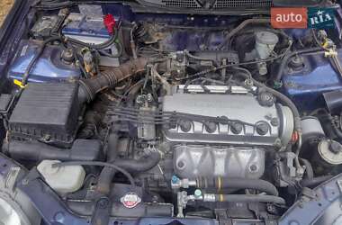 Лифтбек Honda Civic 2000 в 