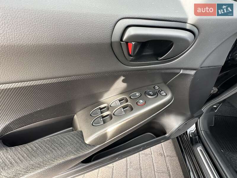 Седан Honda Civic 2011 в Киеве