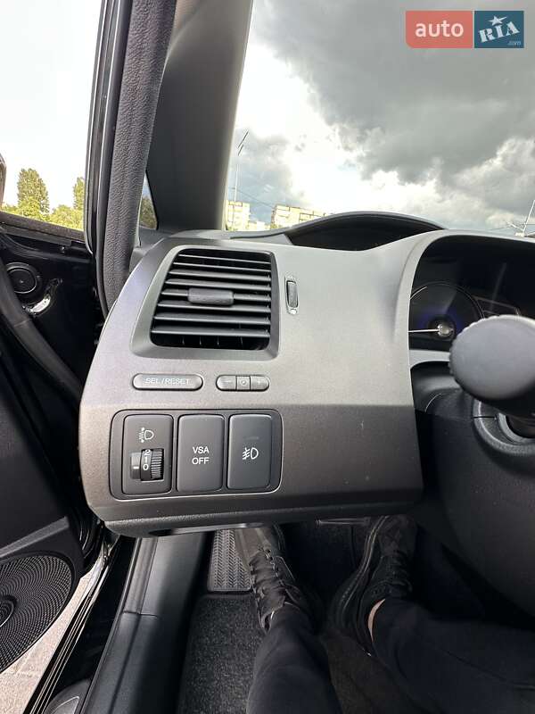 Седан Honda Civic 2011 в Киеве