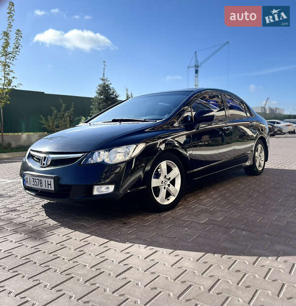 Седан Honda Civic 2006 в Софиевской Борщаговке
